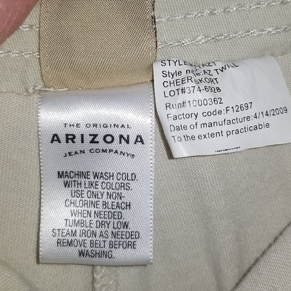 Stretchy, pleated, kahki, denim skirt. Girls 16 - Picture 10 of 10